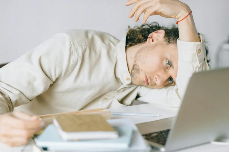 The 3 PM Slump Is Lying to You: What Your Energy Crash Actually Says About Your Heart Health